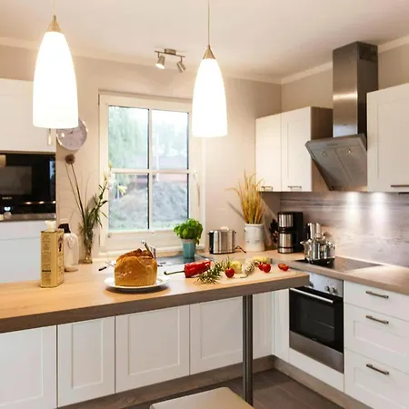 Ferienhaus, Fuhlendorf, Cleaning Included بيت للعطل